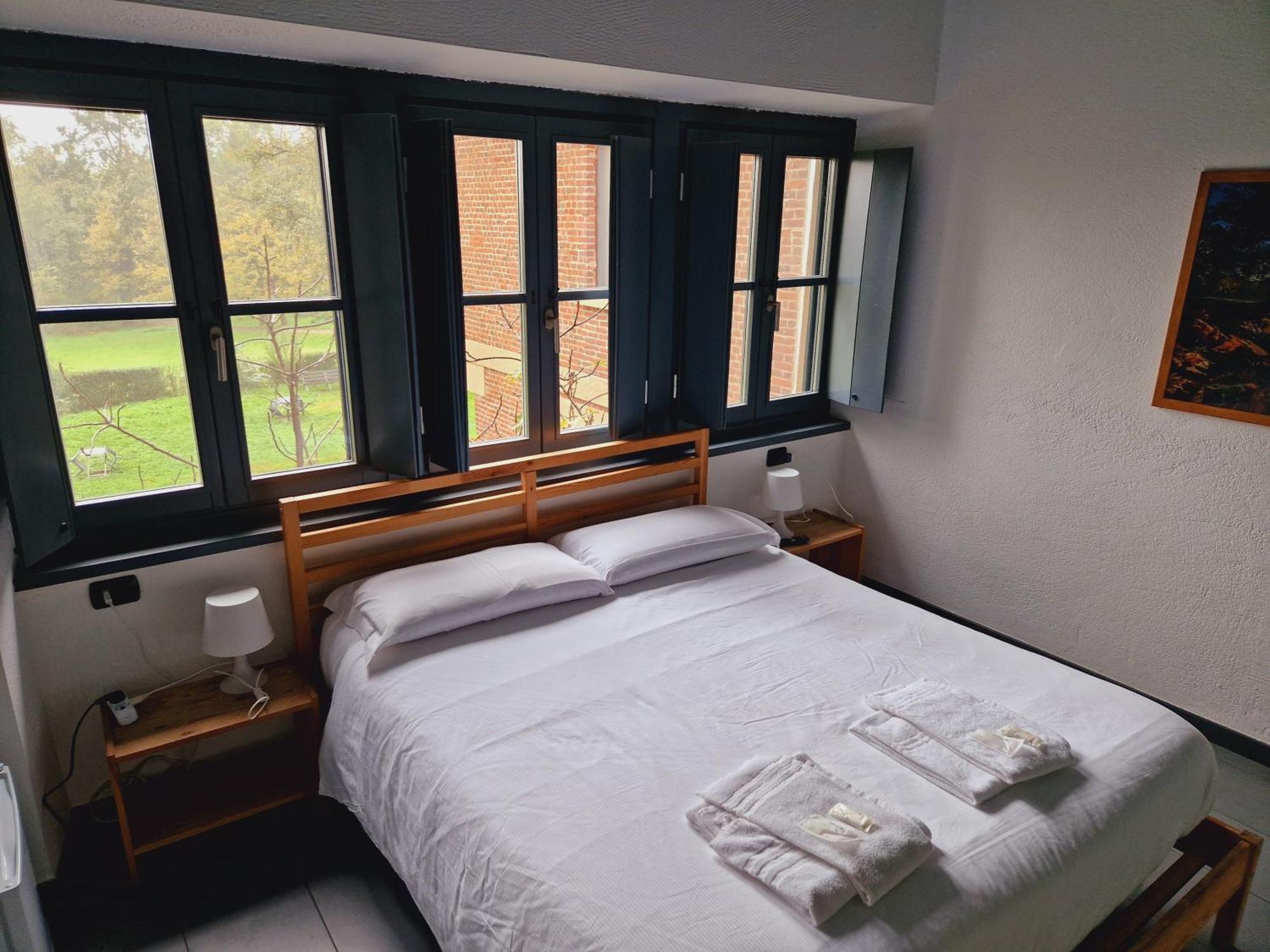 B&B E Ostello, Parco Di Monza, Cascina Costa Alta Exterior photo